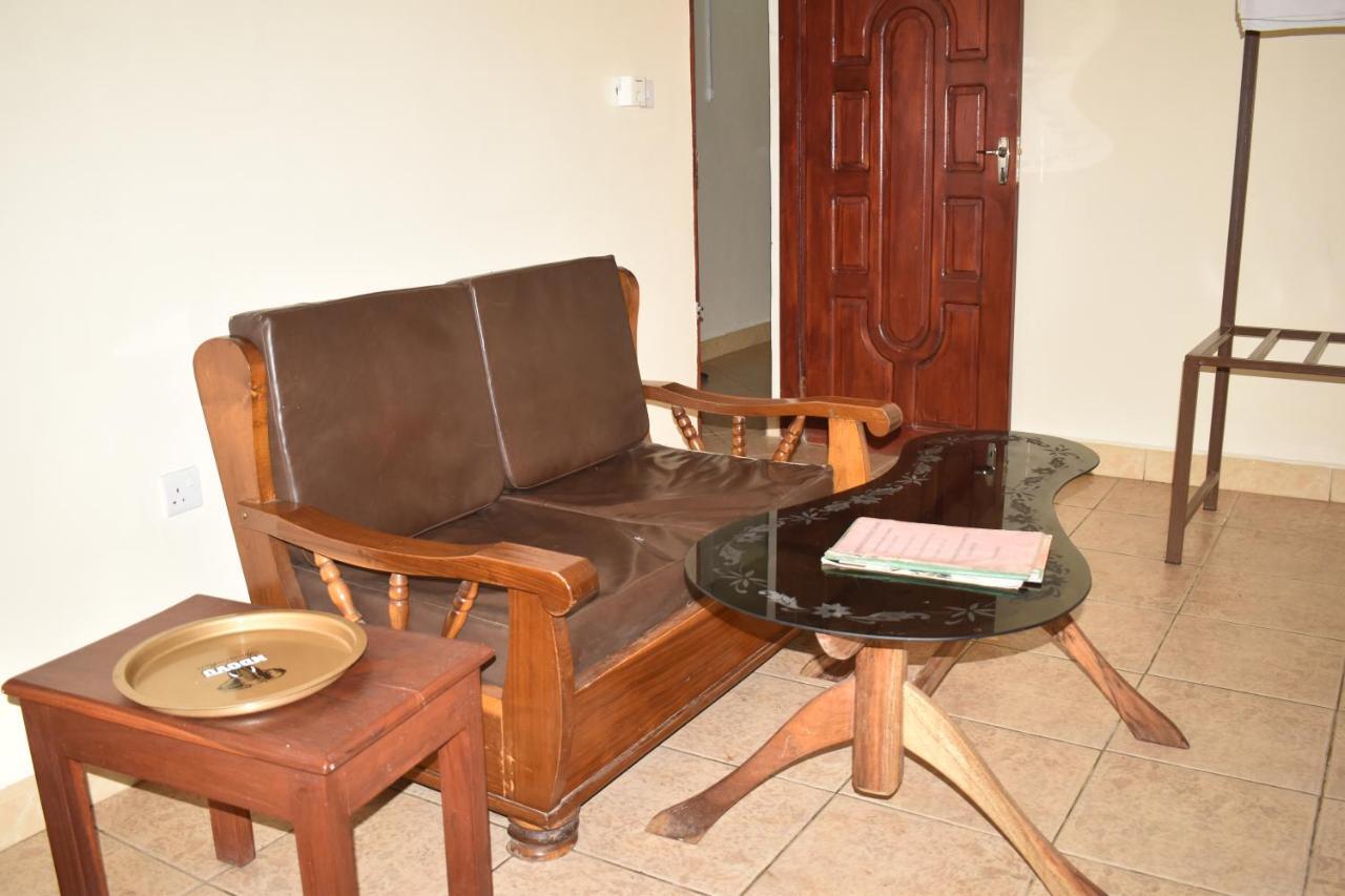 Rainbow Executive Lodge Boma la Ngombe Exteriér fotografie