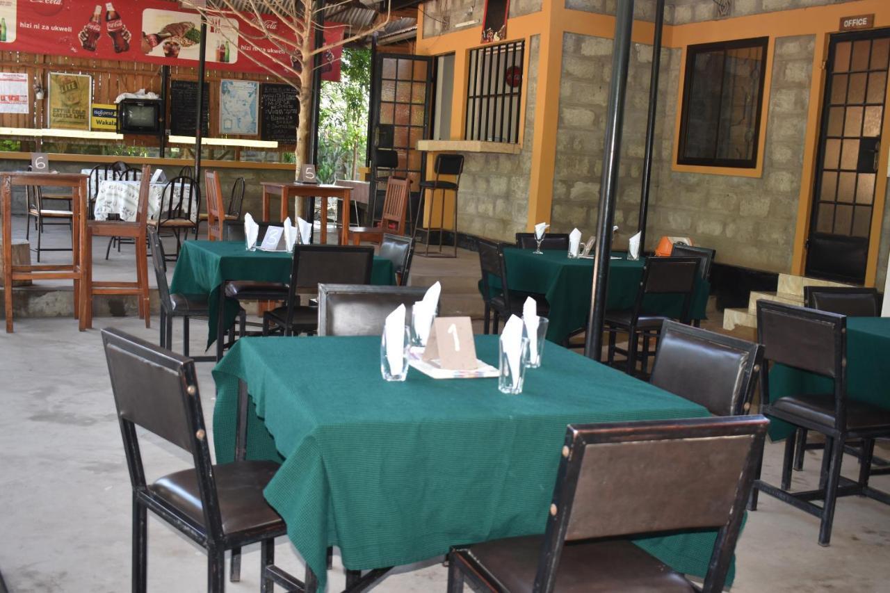 Rainbow Executive Lodge Boma la Ngombe Exteriér fotografie