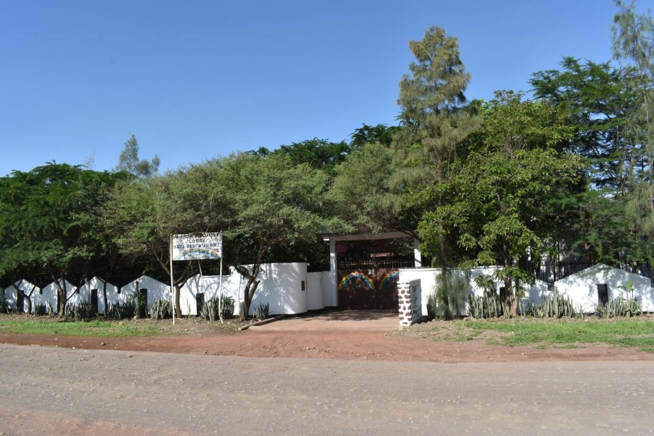 Rainbow Executive Lodge Boma la Ngombe Exteriér fotografie